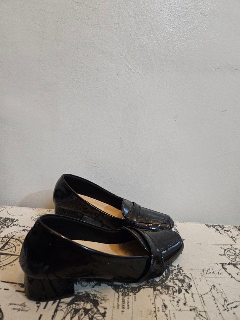 Black Loafers with a square toe and low block heel (Category: Loafers) located in Caloocan City. Submitted by nikizeerr38954 (Listing ID 1380645678, Image 1). Description: .