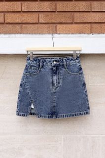 (Category: ) located in . Submitted by lim11111 (Listing ID 1380649240, Image 1). Description: .