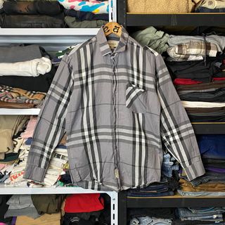(Category: ) located in . Submitted by luxoutdoorstreetwear (Listing ID 1380671280, Image 1). Description: .