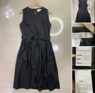 (Kategori: ) berada di . Dikirim oleh elserrascloset (ID iklan 1380584877, Gambar 1). Deskripsi: .