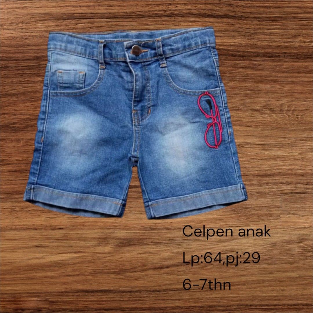 Celpen anak (Kategori: 4 hingga 7 tahun) berada di Jakarta Barat. Dikirim oleh mamiku_random1 (ID iklan 1380559344, Gambar 1). Deskripsi: .