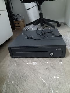 (Category: ) located in . Submitted by mandai.warehouse.sale (Listing ID 1380580182, Image 1). Description: .