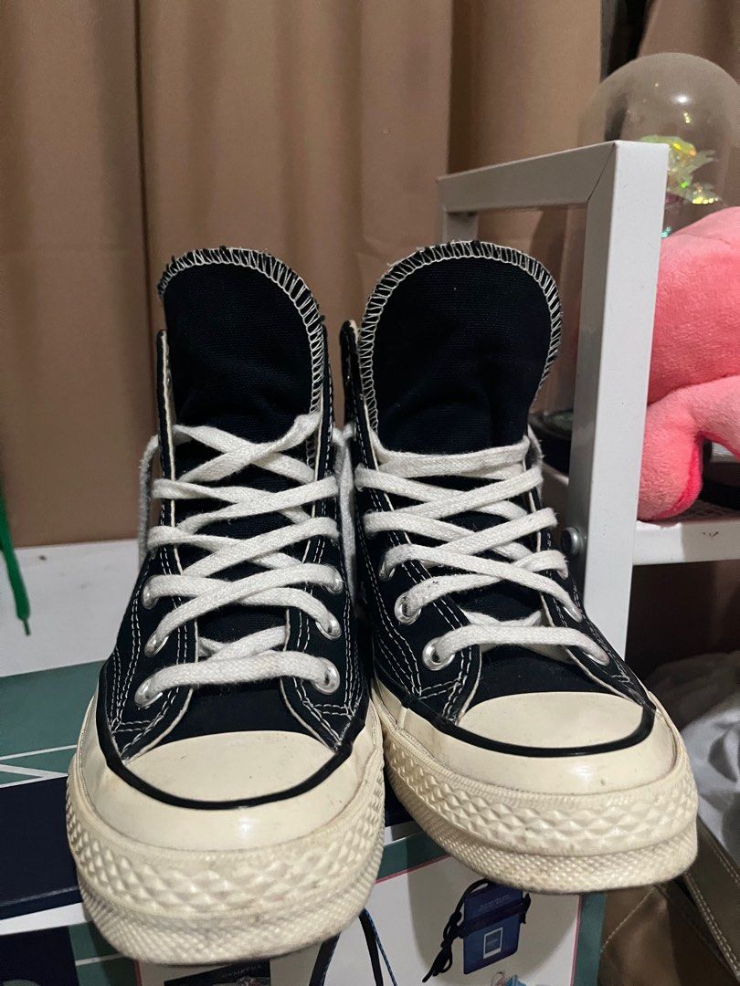 CONVERSE Chuck Taylor All-Star- Orig (Category: Sneakers & Footwear) located in Manila. Submitted by msmarison (Listing ID 1380641751, Image 2). Description: Selling my personal owned shoes. Size 35 | 22cm Orig from Converse, ilang beses ko lang nagamit. Rfs: Not into high cut era na Location: Lipa Batangas IG: msmarison ( for sure buyer) Thank you! 🌸💌.