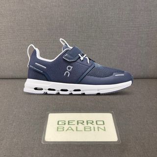 (Category: ) located in . Submitted by gerroofsneakercomplexph (Listing ID 1380694061, Image 1). Description: .