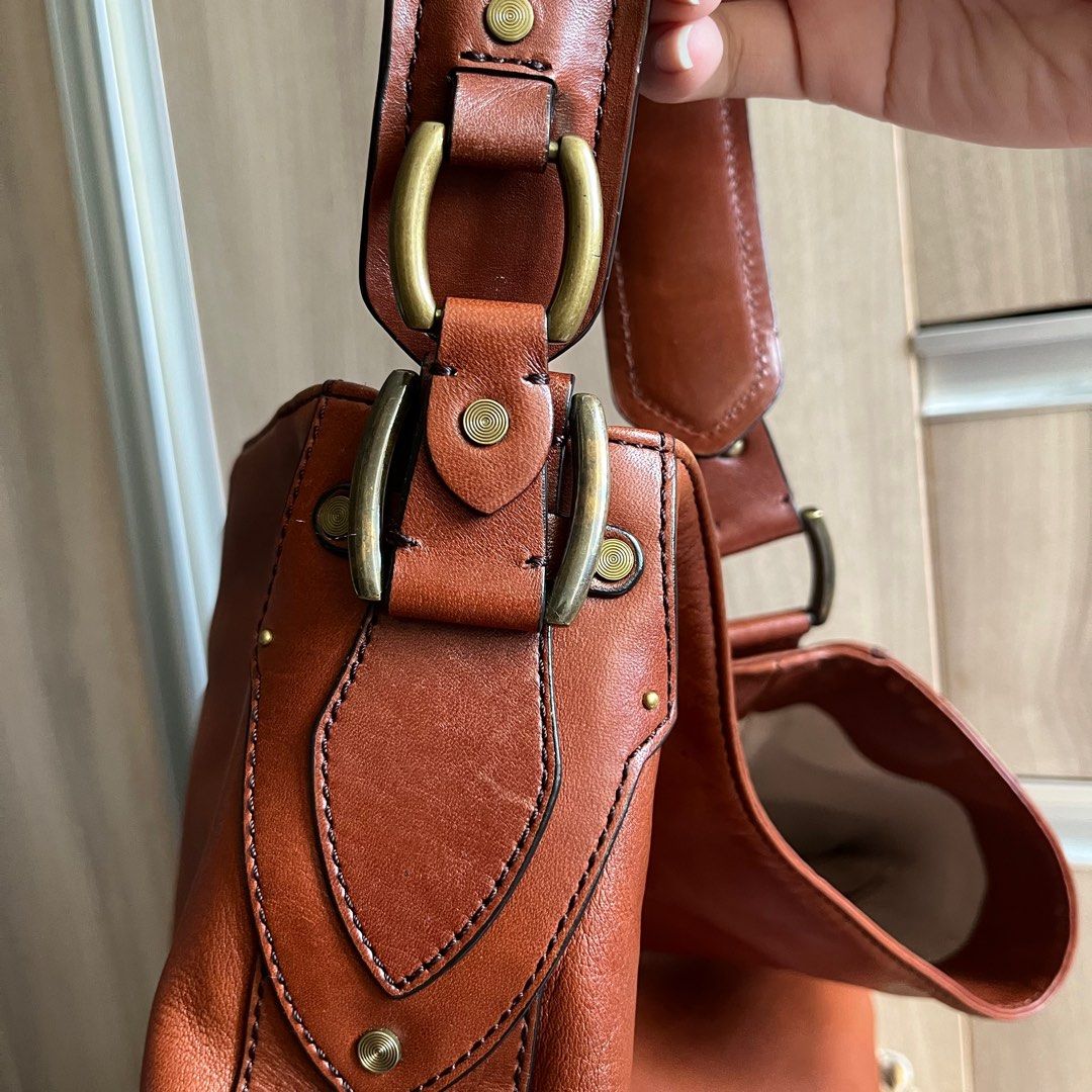 Cole Haan Brown Leather Hobo Bag (Category: Shoulder Bags) located in Makati City. Submitted by 4635archives (Listing ID 1380582686, Image 2). Description: Cole Haan Brown Leather Hobo Bag Large Size Gorgeous brown color! Perfect for everyday Almost like new.