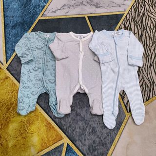 (Category: ) located in . Submitted by nurzas_preloved (Listing ID 1380502924, Image 1). Description: .