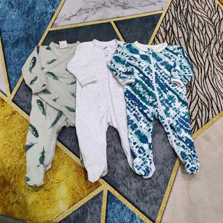 (Category: ) located in . Submitted by nurzas_preloved (Listing ID 1380509095, Image 1). Description: .