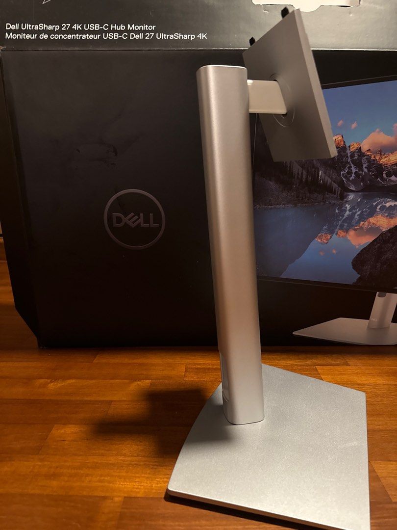 Unused Dell UltraSharp 27 4K USB-C Hub Monitor Stand63073984904323112