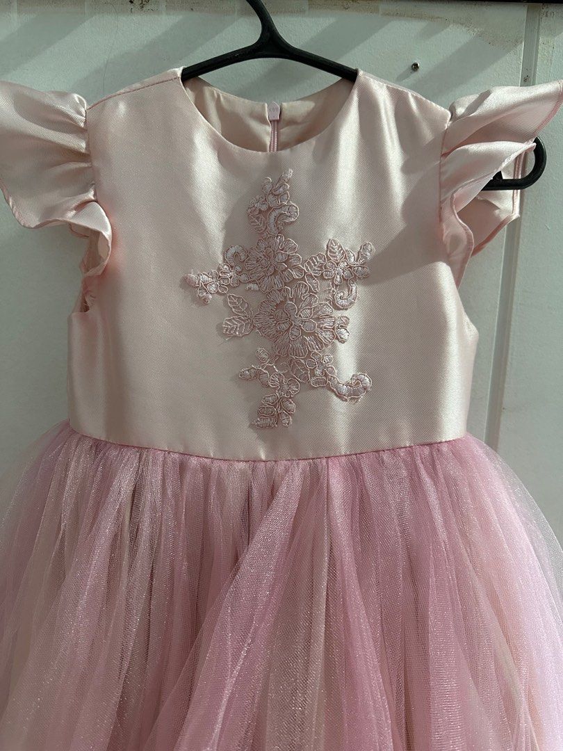 Eckroo Pink Gown Dress (Category: Babies & Kids Fashion) located in Paranaque City. Submitted by npineda13 (Listing ID 1380540581, Image 1). Description: Eckroo in tag Size 4 Fits 4-5yo girl petite 3800 mall price Pink na pink in actual Almost new Preloved by my daughter, worn only for Moving Up ceremony.
