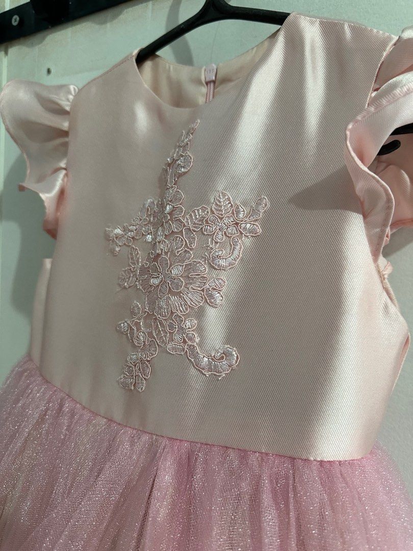 Eckroo Pink Gown Dress (Category: Babies & Kids Fashion) located in Paranaque City. Submitted by npineda13 (Listing ID 1380540581, Image 3). Description: Eckroo in tag Size 4 Fits 4-5yo girl petite 3800 mall price Pink na pink in actual Almost new Preloved by my daughter, worn only for Moving Up ceremony.