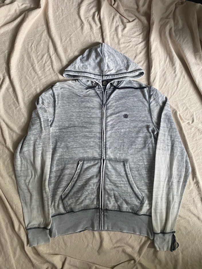 element acid washed hoodie (Category: Hoodies) located in San Pablo. Submitted by zon.tft (Listing ID 1380527665, Image 1). Description: width 22 length 27 no issue.
