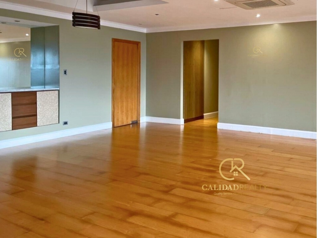 (Category: ) located in . Submitted by calidadrealty (Listing ID 1339583607, Image 1). Description: .