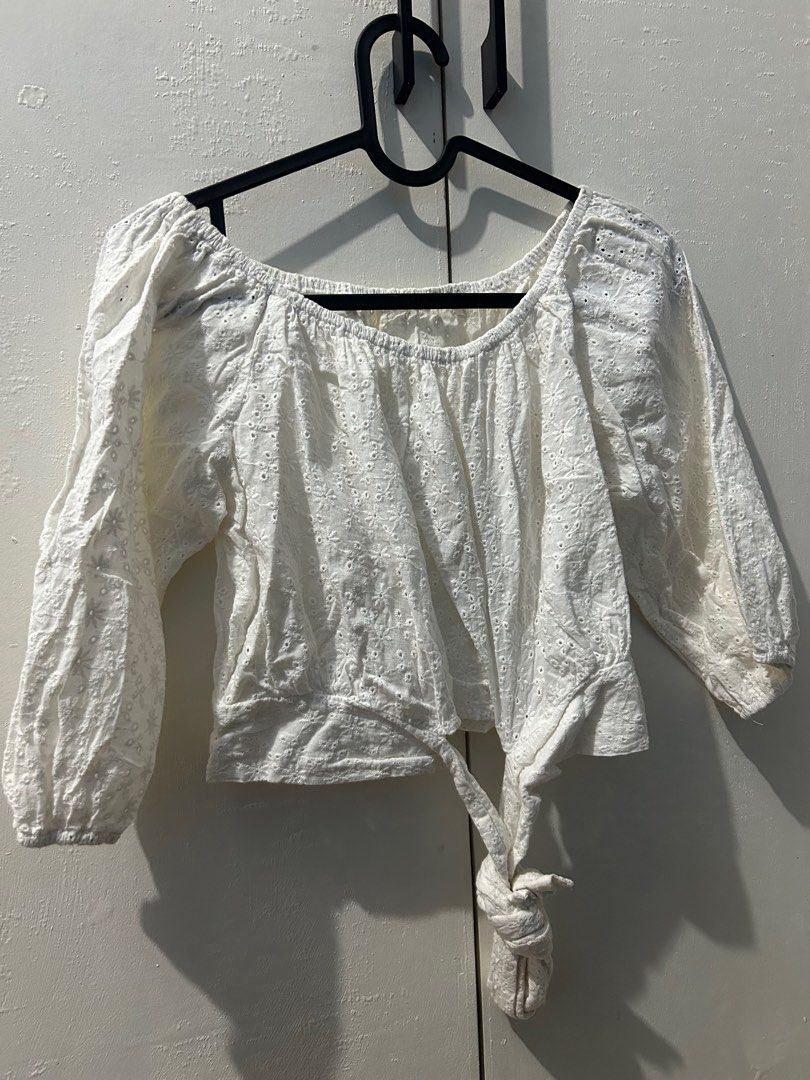Eyelet Tops (unbranded) (Category: Blouses) located in Manila. Submitted by shee_decluttering (Listing ID 1380508706, Image 2). Description: XS eyelet tops 100 php for both na Both items are used but still in good condition Nagdedeclutter lang talaga ako ng closet.