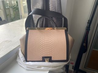 （分類：）位於 。 由 kristenliang 提交（商品編號 1380651413，圖片 1）。簡介： 。