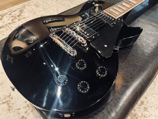 (Category: ) located in . Submitted by 35guitaravenue (Listing ID 1380544712, Image 1). Description: .