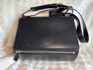 （分類：）位於 。 由 karinamee 提交（商品編號 1380576146，圖片 1）。簡介： 。