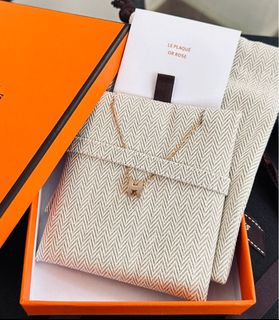 (Category: ) located in . Submitted by luxhavensg (Listing ID 1380628488, Image 1). Description: .
