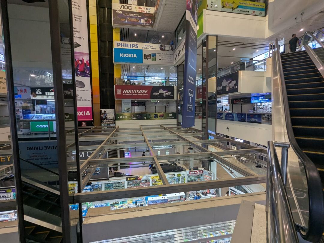 High Traffic Retail Shop for Sale63108835849217111