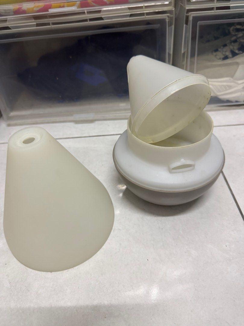 HomeLiving diffuser (Category: Home Fragrance) located in Kuala Lumpur. Submitted by fnabilkb (Listing ID 1380693512, Image 2). Description: 1 set without EO.