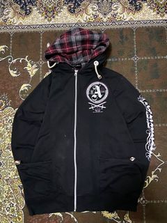 (Category: ) located in . Submitted by lepp_thrifting (Listing ID 1380643231, Image 1). Description: .