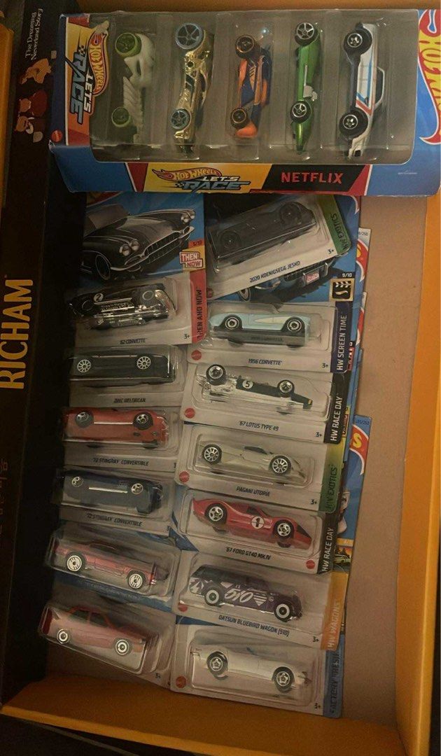 Hot Wheels Card (Category: Vehicle & Diecast Models) located in Quezon City. Submitted by micorgi (Listing ID 1380498547, Image 1). Description: These are all brand new, some cards may have folds but other wise they are brand new .