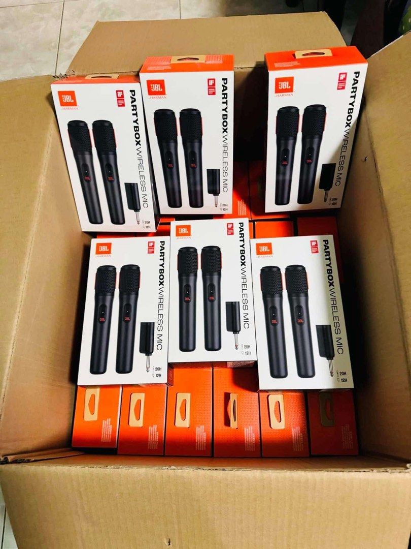 JBL MICROPHONE SET (Category: Microphones) located in Taytay. Submitted by michidc (Listing ID 1380560825, Image 1). Description: JBL WIRELESS MIC V2 Brandnew Dm❤️.