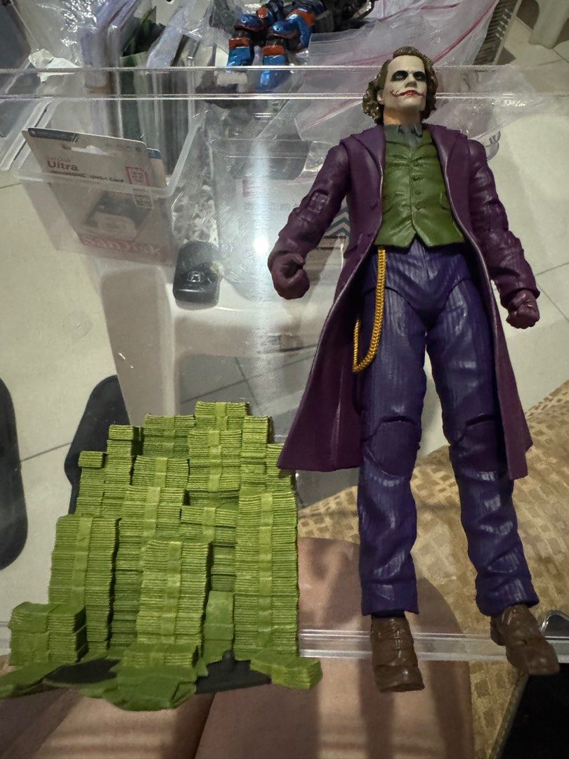 Joker heath ledger mcfarlane complete figure (Category: Figurines & Statues) located in Caloocan City. Submitted by marvel_vs_dc.movie (Listing ID 1380530300, Image 1). Description: Heath ledger JOKER by mcfarlane Complete with money diorama / accesory Meet ups at ROBINSONS MAGNOLIA, GREENHILLS or GATEWAY MALL.