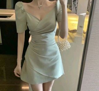 (Category: ) located in . Submitted by eve_wardrobeee (Listing ID 1380637024, Image 1). Description: .