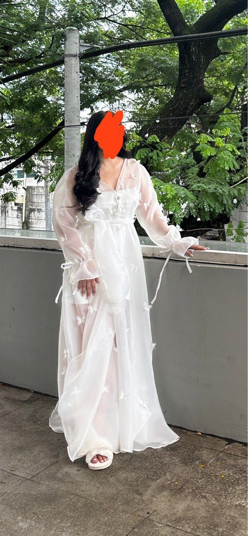 La Rosa Bridal Robe (Suri) (Category: Undergarments & Loungewear) located in Rizal. Submitted by ecrystalsph (Listing ID 1380560590, Image 2). Description: This robe made me feel so beautiful while getting ready on the morning of our wedding. Worn just once, and I’d love for another bride-to-be to enjoy it too 🤍 • Size: Free Size • Still in near-new condition • Style: Suri with Butterflies Appliqués .