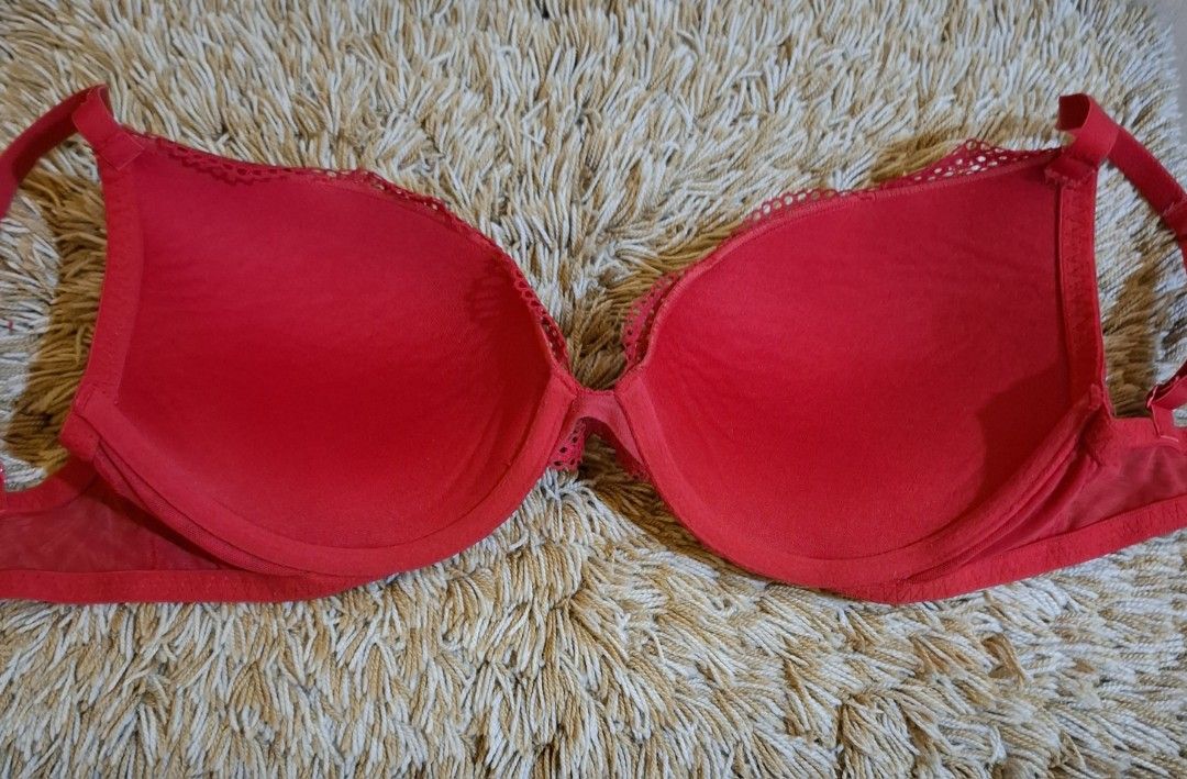 La Senza Obsession Bra 32DD (Category: Undergarments & Loungewear) located in Rizal. Submitted by kline13 (Listing ID 1380615548, Image 3). Description: .