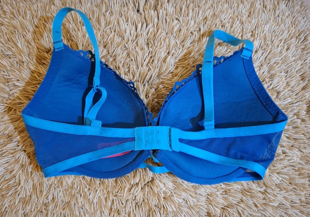 La Senza Obsession Push Up Bra 32DD (Category: Undergarments & Loungewear) located in Rizal. Submitted by kline13 (Listing ID 1380617761, Image 2). Description: .