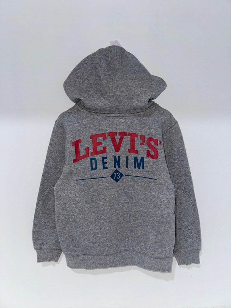 LEVIS Kids Full zip hoodie (Category: Babies & Kids Fashion) located in Makati City. Submitted by re.mini (Listing ID 1380587415, Image 2). Description: Levis kids full zip hoodie 6Y on tag Likenew condition P700 Taguig location.