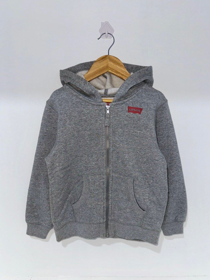 LEVIS Kids Full zip hoodie (Category: Babies & Kids Fashion) located in Makati City. Submitted by re.mini (Listing ID 1380587415, Image 1). Description: Levis kids full zip hoodie 6Y on tag Likenew condition P700 Taguig location.
