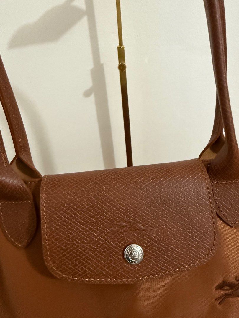 Longchamp medium green series cognac (Category: Luxury Bags & Wallets) located in Cabuyao City. Submitted by baglover1111 (Listing ID 1380636230, Image 3). Description: Brand new complete inclusions Guaranteed authentic .