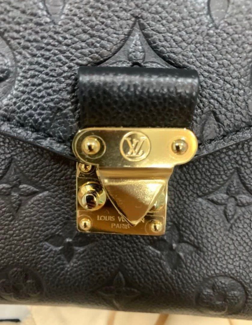 Louis Vuitton Pochette Metis (Category: Luxury Bags & Wallets) located in Bautista. Submitted by mariazoyacloset (Listing ID 1380624015, Image 3). Description: LV Pochette metis noir empreinte monogram Sticker still intact Excellent condition Complete inclusion With receipt Purchased in solaire.