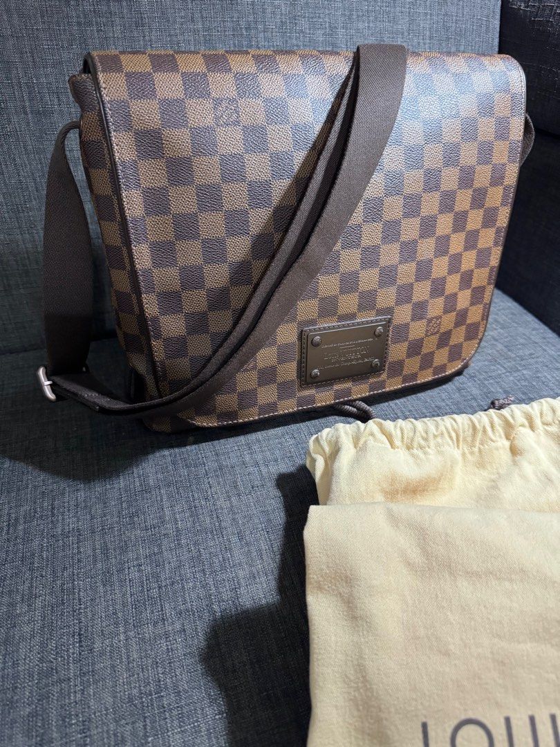 LV District PM in Damier (Category: Luxury Bags & Wallets) located in Quezon City. Submitted by christineboller (Listing ID 1380692094, Image 2). Description: LV District Messenger Bag. In 9.8/10 condition, dimensions of 12.5” L x 3.5” W x 11” H. Year model 2011. With dustbag for only Php54k.