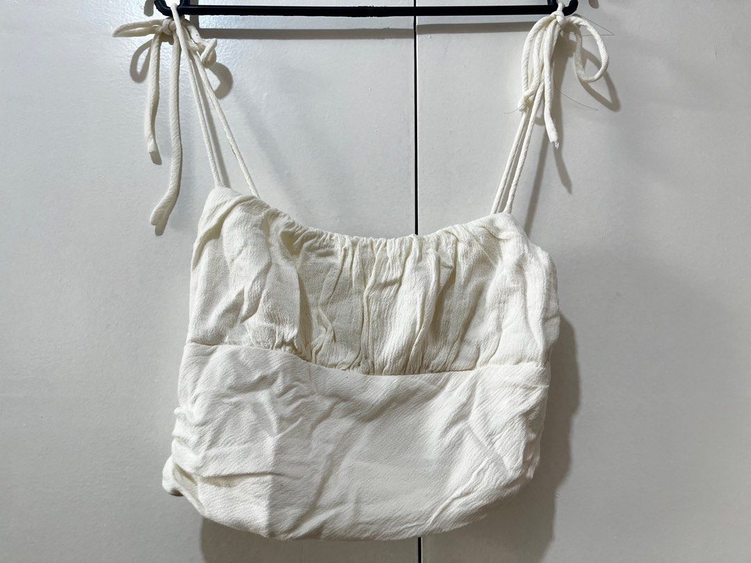 Mooloola bustier white top (Category: Sleeveless) located in Pasig City. Submitted by lightningirl (Listing ID 1380499816, Image 1). Description: xs-s.