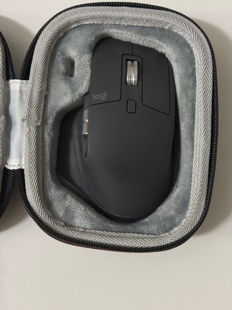 MX Master 3S (Category: Mouse & Mousepads) located in Petaling Jaya. Submitted by hillmi.harun (Listing ID 1380680290, Image 3). Description: .