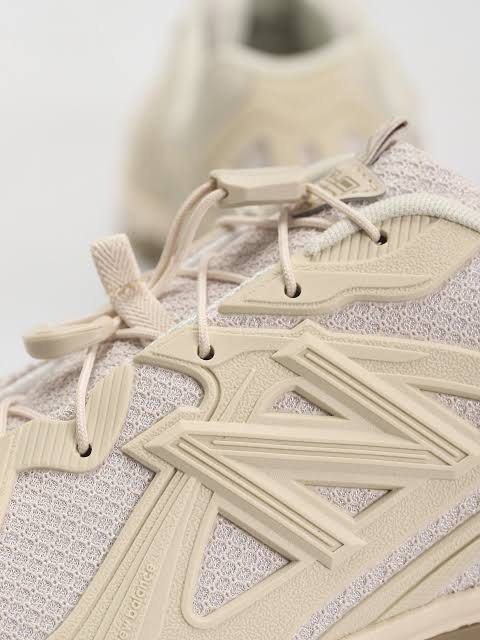 NEW BALANCE ML 610 DG SNEAKERS (Category: Sneakers) located in Baguio. Submitted by annechan08 (Listing ID 1380580789, Image 2). Description: NEW BALANCE ML 610 DG SNEAKER BRAND NEW, WITH BOX BOUGHT FROM AUSTRALIA 🇦🇺 SIZE: MENS 6.5 / WOMENS 8.