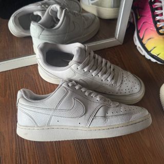 (Kategori: ) berada di . Dikirim oleh sneakerssecondmarket (ID iklan 1380671529, Gambar 1). Deskripsi: .