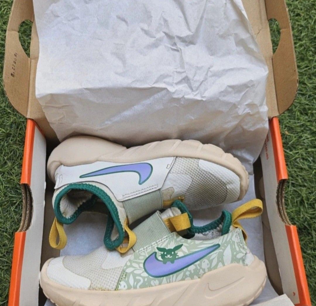 Nike Shoes (Kategori: 4 hingga 7 tahun) berada di Bandung. Dikirim oleh sparklinglove2 (ID iklan 1380649215, Gambar 2). Deskripsi: Nike original size 28.5 insole 17.5 no box no orange nyaman dipake dr pada beli yg murce keras.