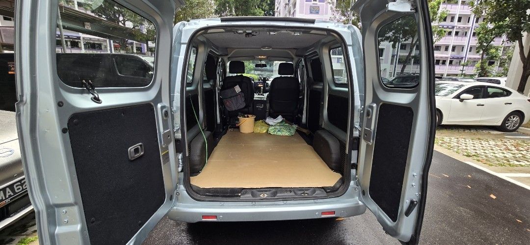 Nissan NV200 1.5 Manual (Category: Used Commercial Vehicles for Sale) located in Singapore. Submitted by bestautogroup (Listing ID 1380695794, Image 2). Description: Most Popular NV200, low maintenance, all major repair and replacement with receipt proven. New paint. Loan up to 95%. Guaranteed approved. Act fast call now. 85859495.