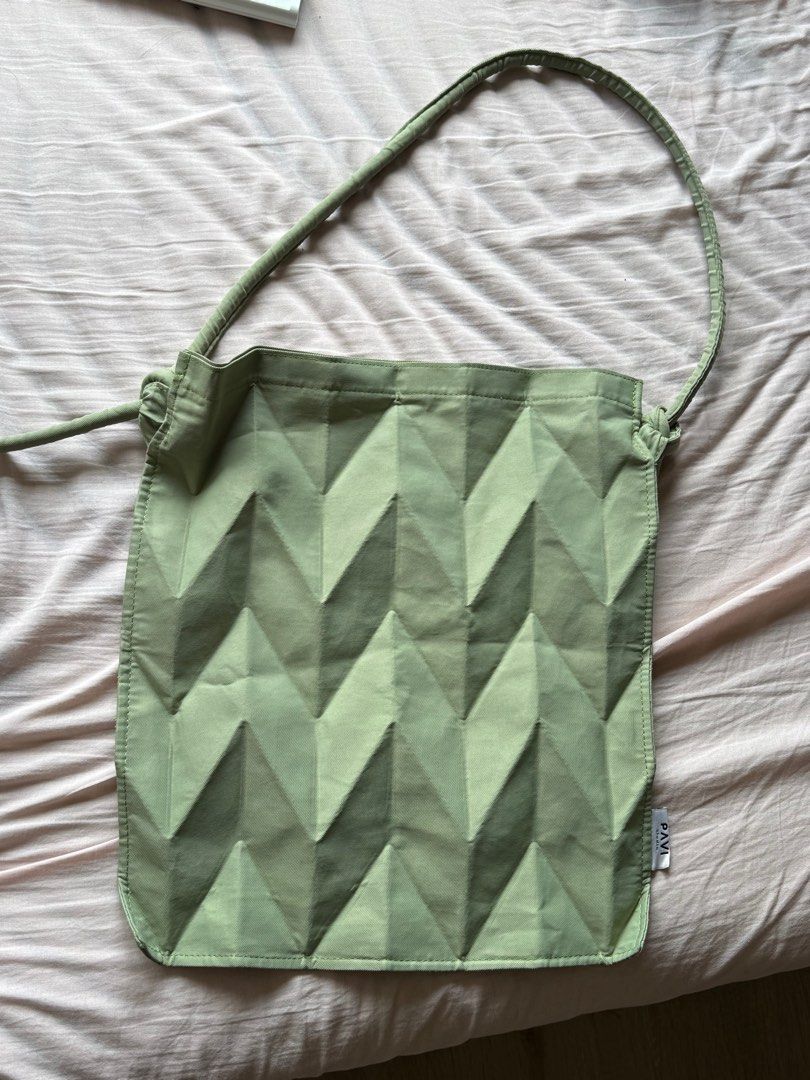 Pavi Studio Bag - green (Category: Tote Bags) located in Taguig. Submitted by _pattyp (Listing ID 1380515346, Image 2). Description: .