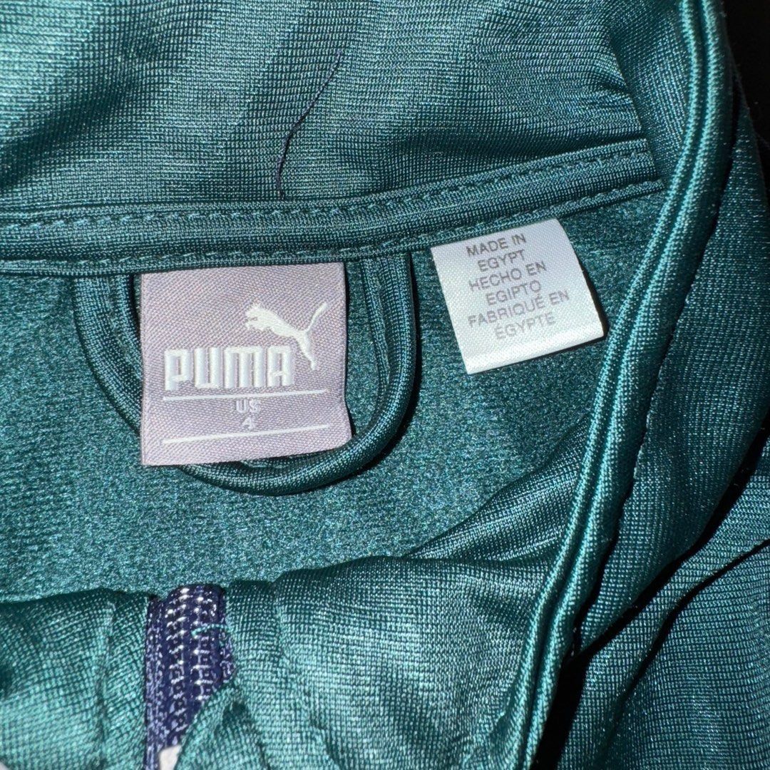 Puma children kids Jacket in green size 4 (Category: Babies & Kids Fashion) located in Singapore. Submitted by tanloi (Listing ID 1380570401, Image 3). Description: This Puma track jacket is in excellent condition. It features a navy, green, and yellow color scheme. The jacket has a full zip closure and is made in Egypt. The size is US 4. Ptp 30cm length 43cm Worn only couple of times Looks new Collect from 165026 .