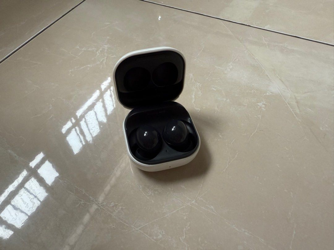 Samsung Galaxy Buds 2, Elektronik, Audio di Carousell