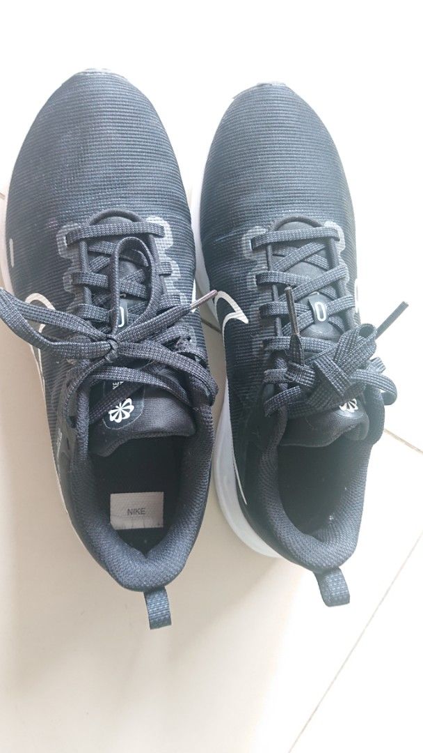 Sepatu Nike Downshifter 12