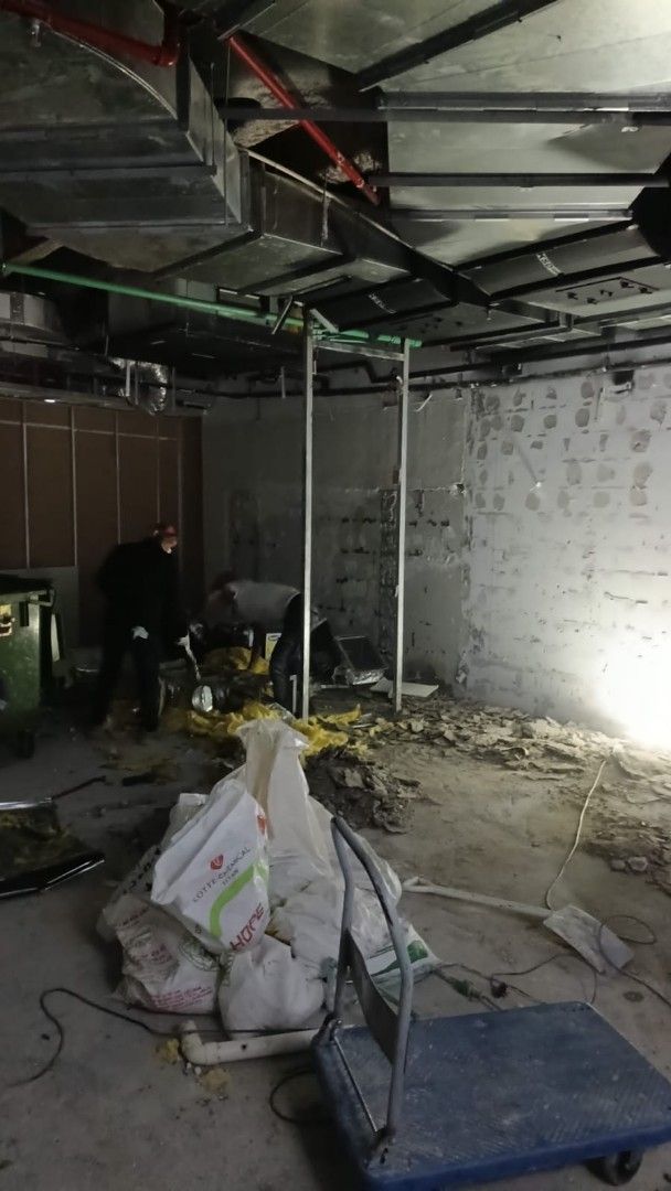 Shop Reinstatement /Hacking/Dismentle /Disposal /full Renovation /Hdb renovation /landed renovation /condo renovation63109553291523111