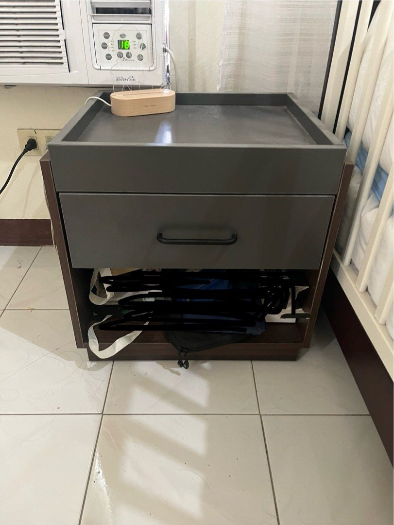 Side table (Category: Office Furniture & Fixtures) located in Quezon City. Submitted by ronaca (Listing ID 1380595548, Image 2). Description: This is almost like new. Will clean before pick up. Pick up from Sikatuna QC.