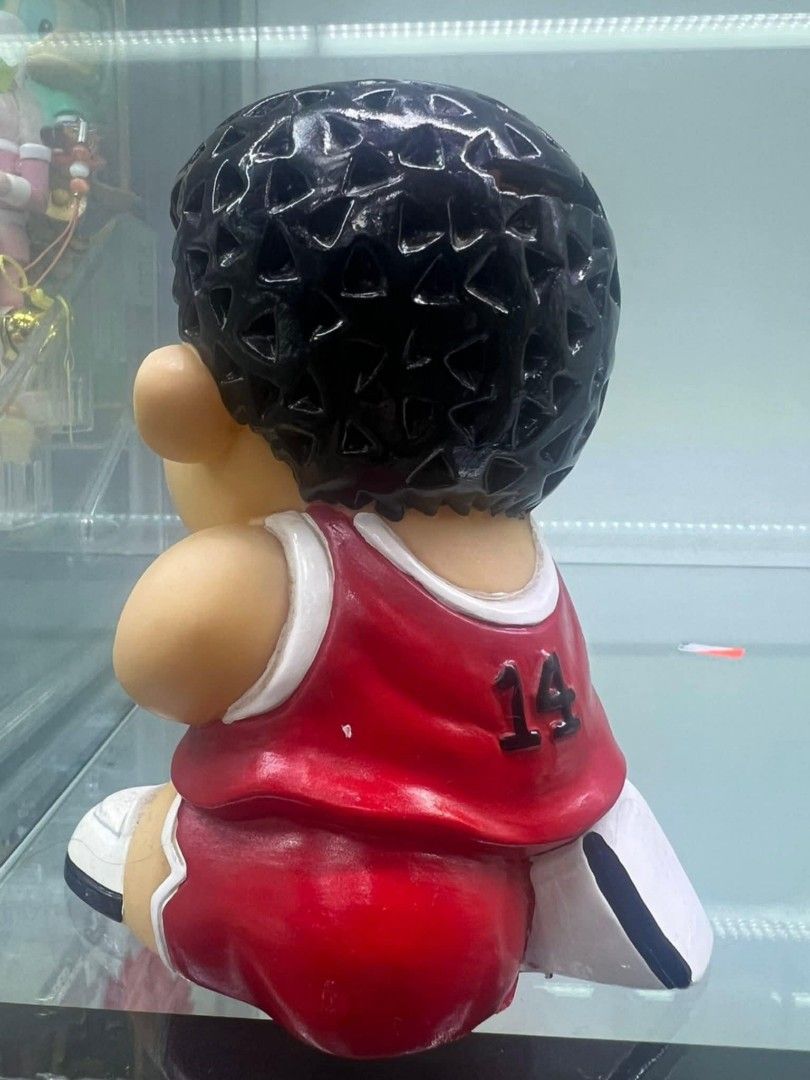 Slumdunk coinbank (Category: Designer & Blind Box Toys) located in Manila. Submitted by aterizz (Listing ID 1380497760, Image 2). Description: Coinbank slumdunk w/ cover courier: Lalamove /LBC cop.