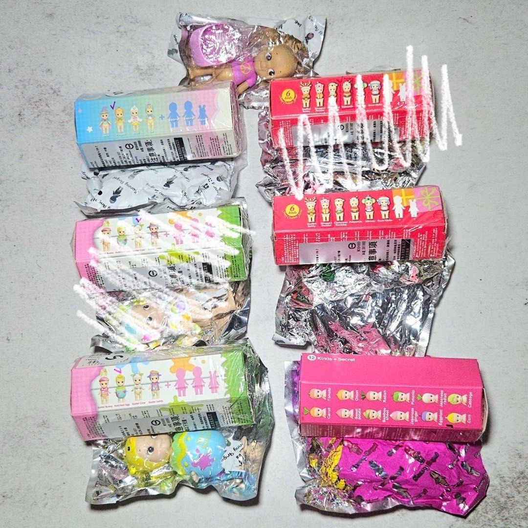 Sonny Angel - Sealed Set (moreno, xmas, halloween, corn, easter) (Category: Designer & Blind Box Toys) located in Quezon City. Submitted by sharkie. (Listing ID 1380695607, Image 1). Description: corn P500 moreno (peace) P1,200 hatched easter egg P1,000 poinsettia P1,000 halloween owl P1,000 take all for P4,000.